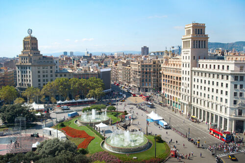 Place de Catalogne dans le centre de Barcelone