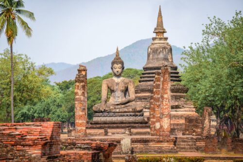 Statue du parc historique de Sukhothaï