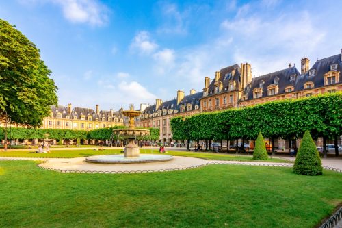 La Place des Vosges dans le Marais